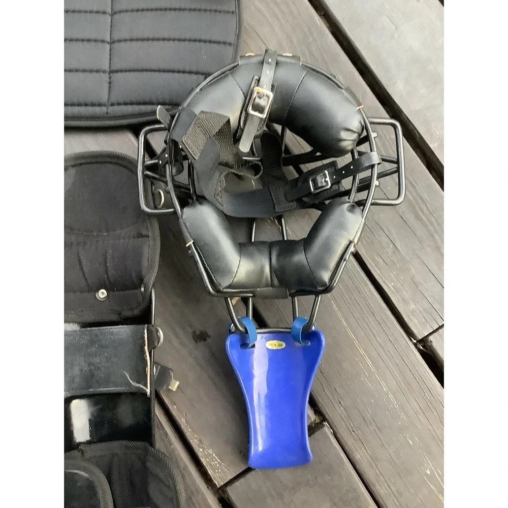 Wilson/Rawlings/cooper lBaseball Umpire/Catcher, Mask,chest & Shin Guard